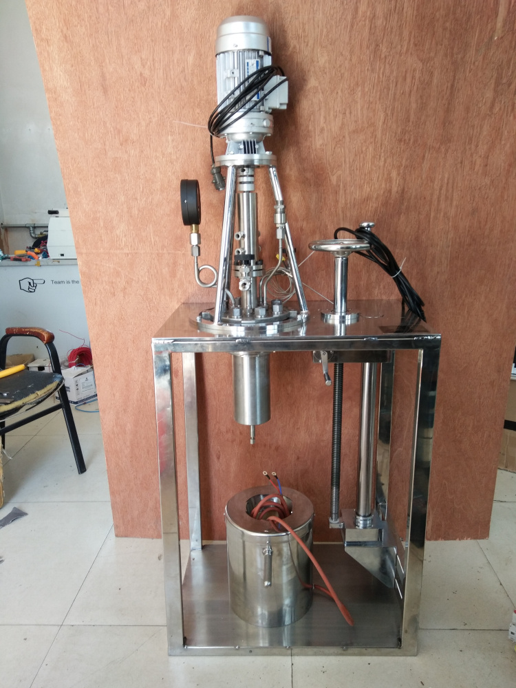 KCFD系列--框架結(jié)構(gòu)、螺栓連接、磁流體直連、翻轉(zhuǎn)出料側(cè)面照片