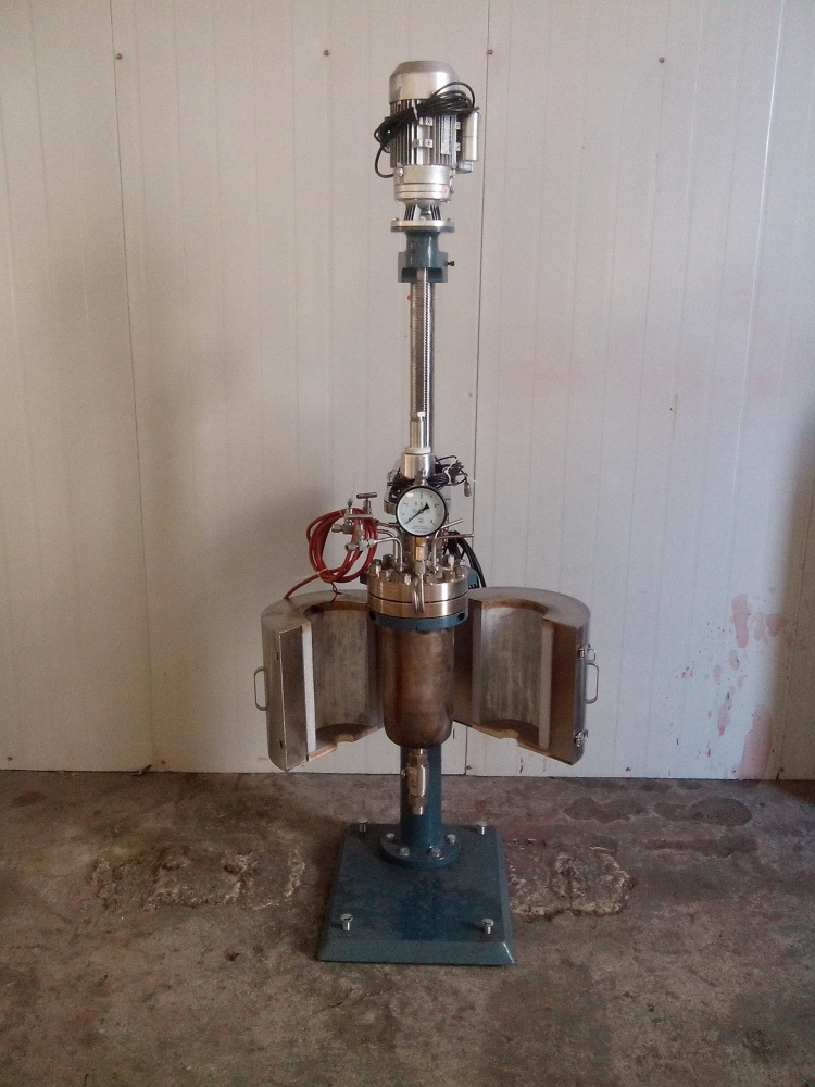 TFCF系列--電動(dòng)升降釜蓋、開啟式電加熱爐2